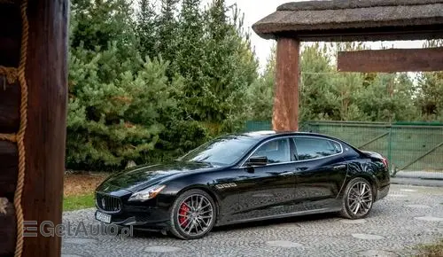 MASERATI Quattroporte 