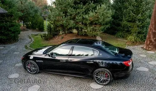 MASERATI Quattroporte 