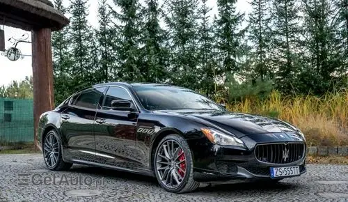 MASERATI Quattroporte 