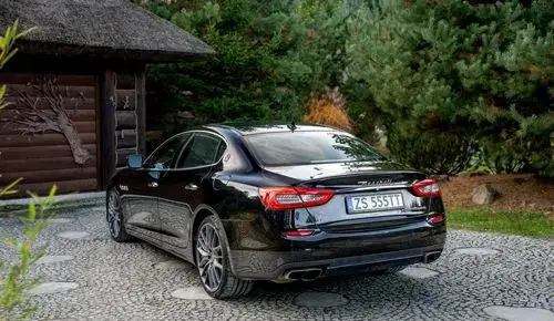 MASERATI Quattroporte 