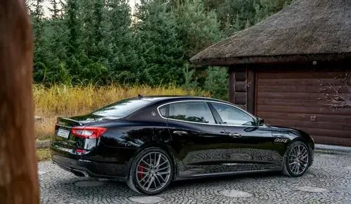 MASERATI Quattroporte 