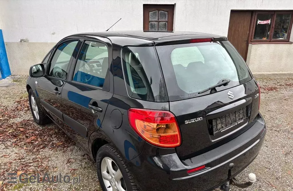 SUZUKI SX4 