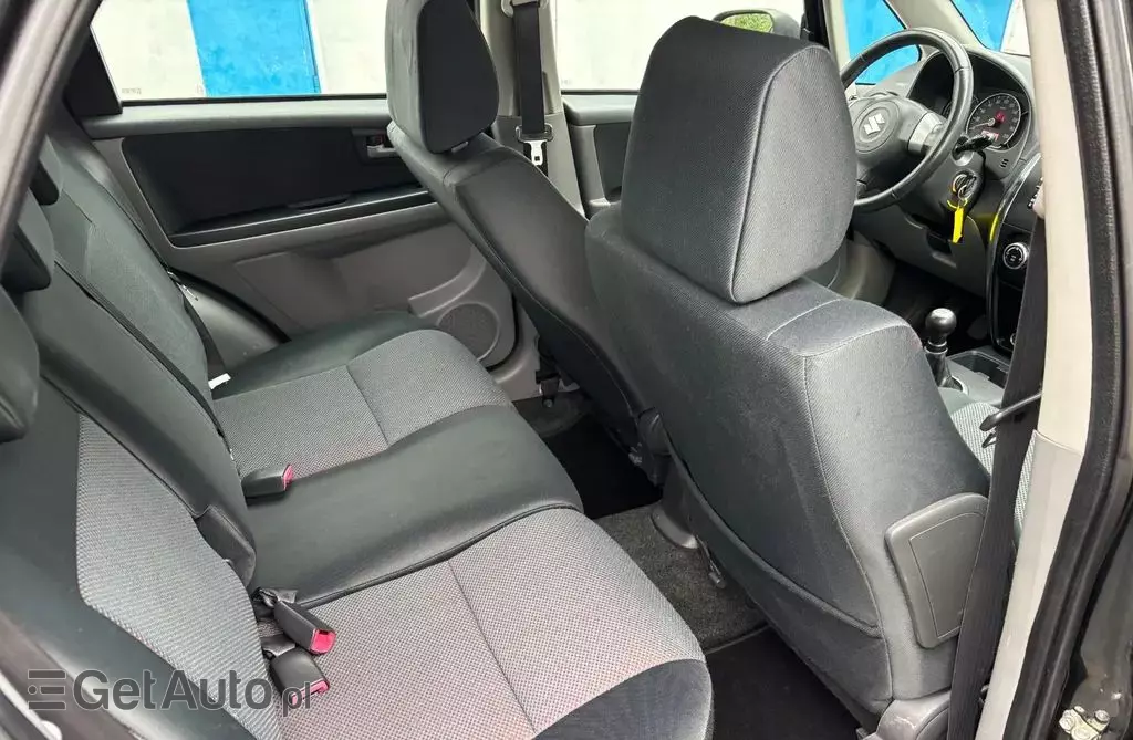 SUZUKI SX4 