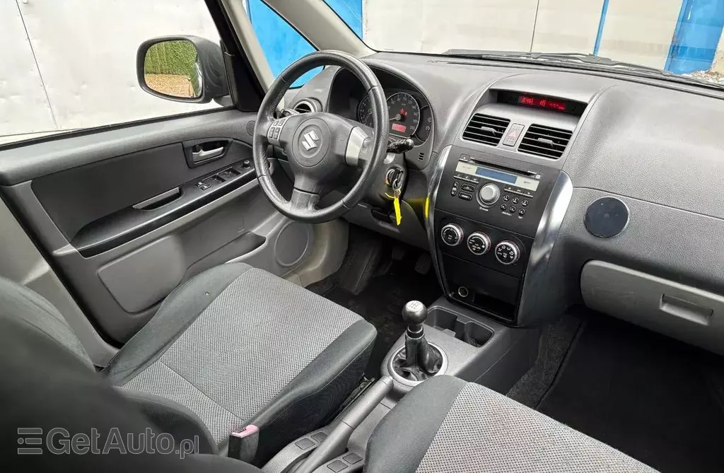 SUZUKI SX4 
