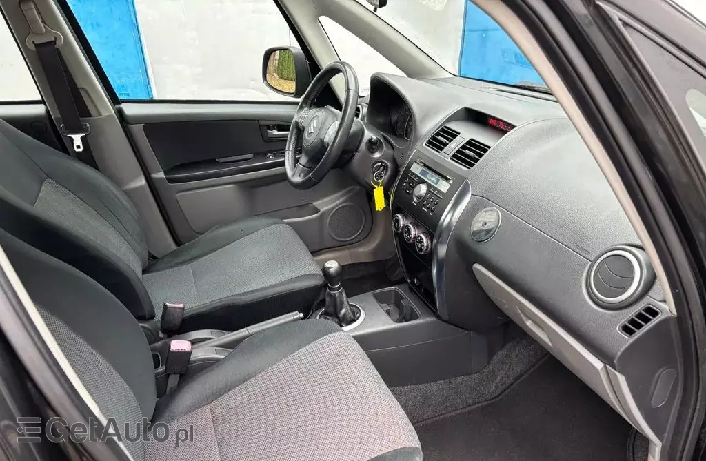 SUZUKI SX4 