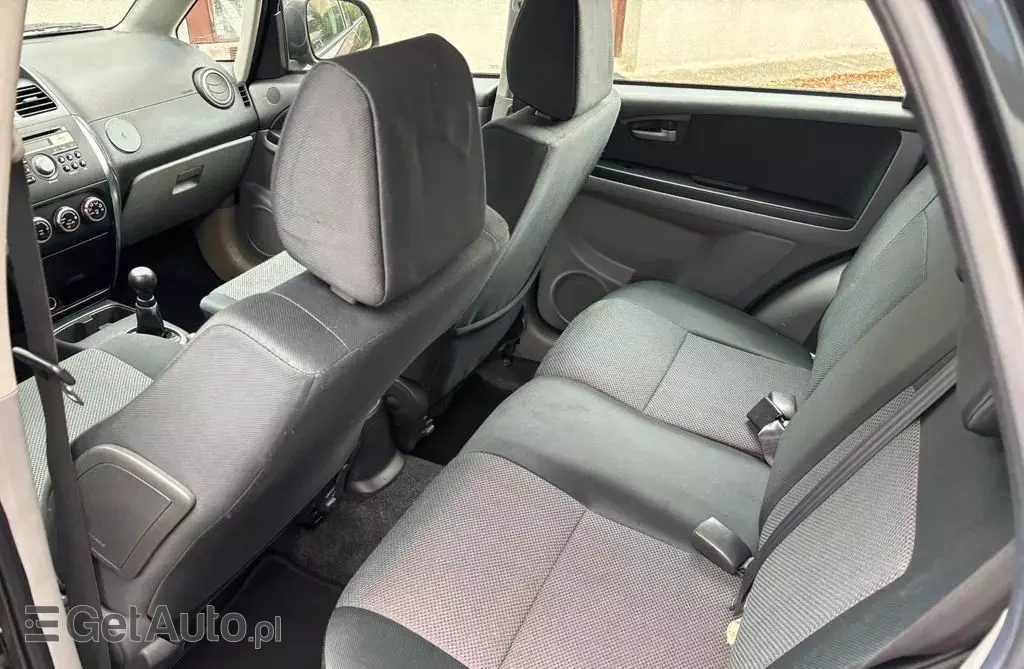 SUZUKI SX4 