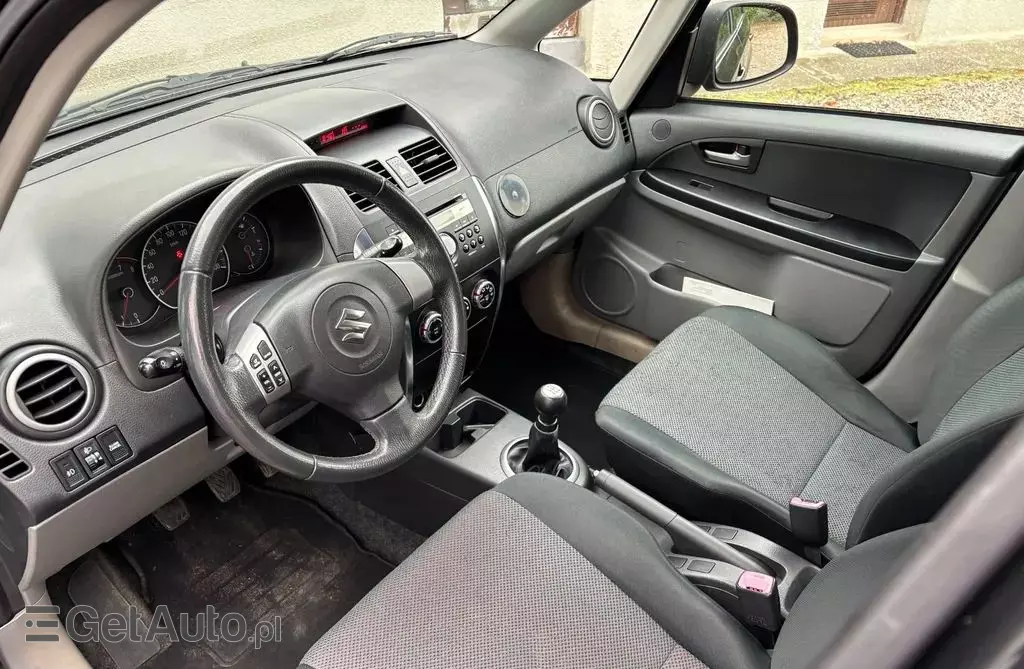 SUZUKI SX4 