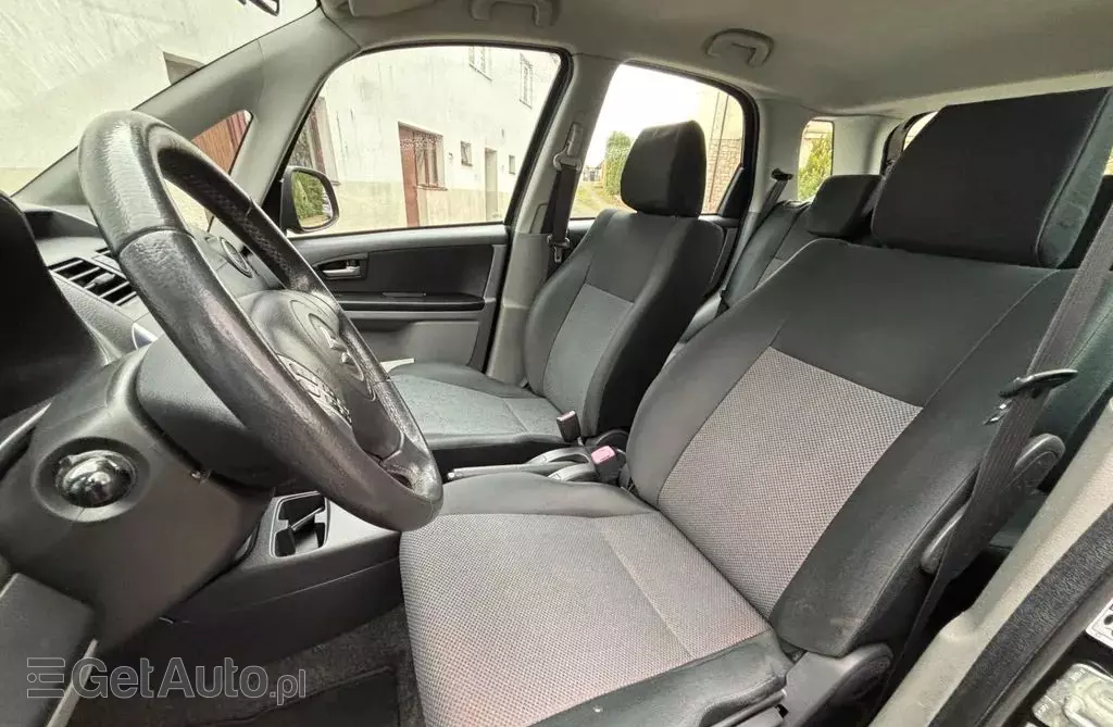 SUZUKI SX4 