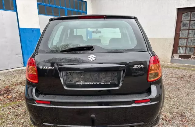 SUZUKI SX4 
