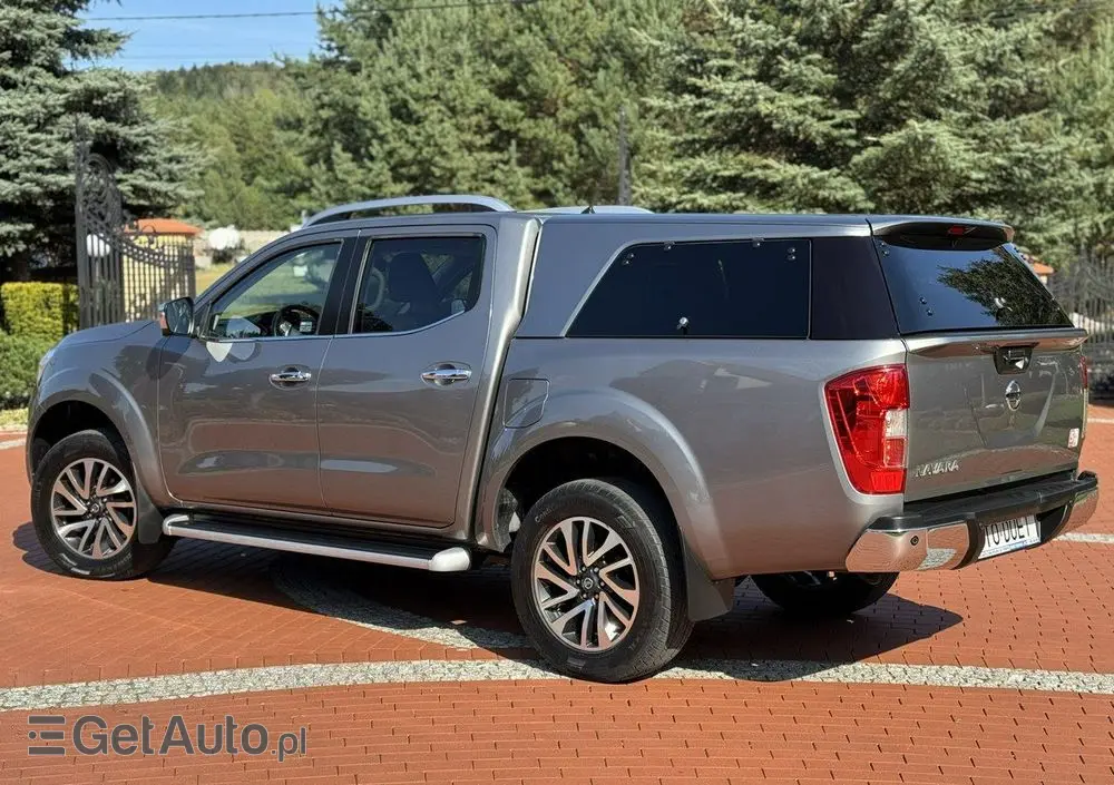 NISSAN Navara 