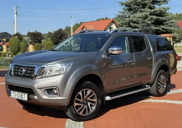 NISSAN Navara 
