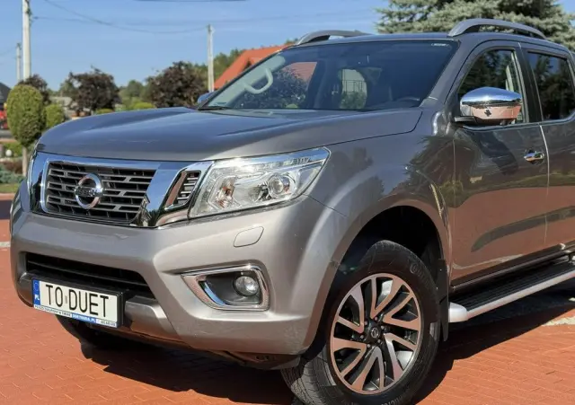 NISSAN Navara 