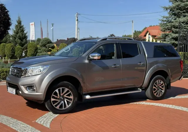 NISSAN Navara 