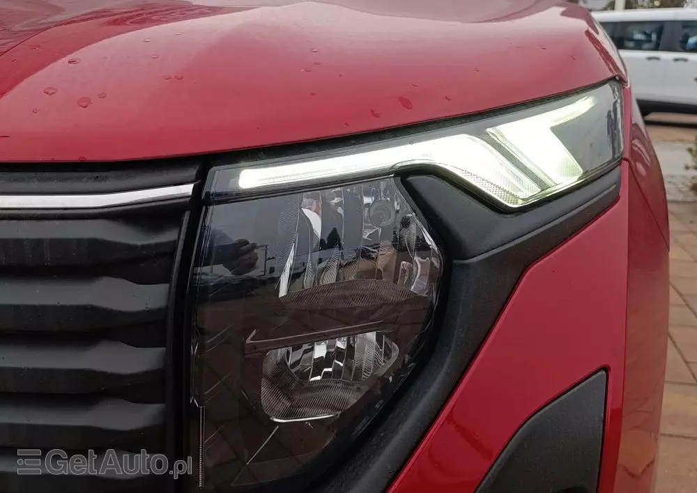 FORD Tourneo Courier 1.0 EcoBoost Titanium