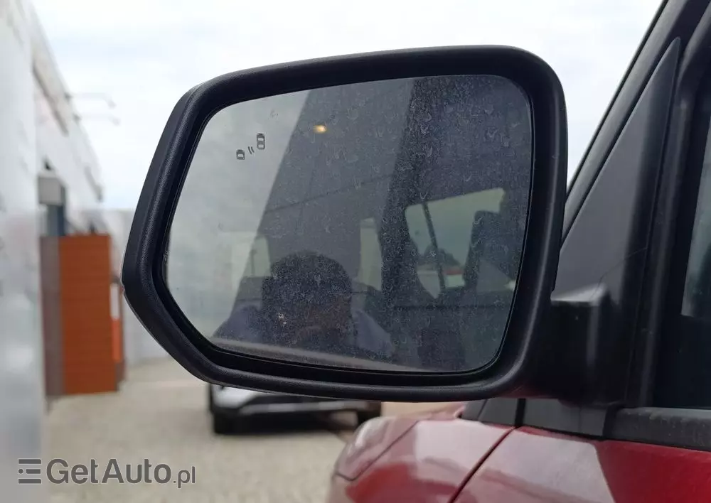 FORD Tourneo Courier 1.0 EcoBoost Titanium