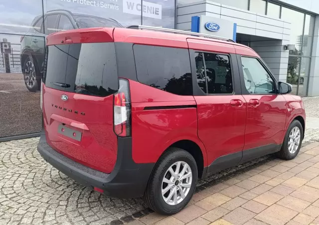 FORD Tourneo Courier 1.0 EcoBoost Titanium