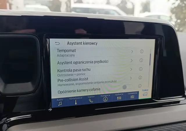 FORD Tourneo Courier 1.0 EcoBoost Titanium