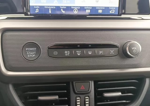 FORD Tourneo Courier 1.0 EcoBoost Titanium