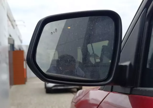 FORD Tourneo Courier 1.0 EcoBoost Titanium