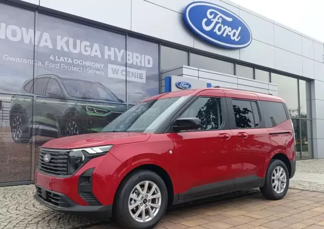 FORD Tourneo Courier 1.0 EcoBoost Titanium