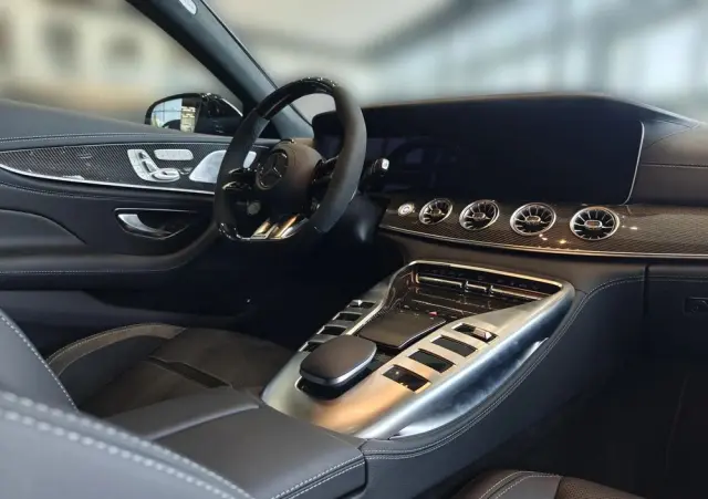 MERCEDES-BENZ AMG GT 