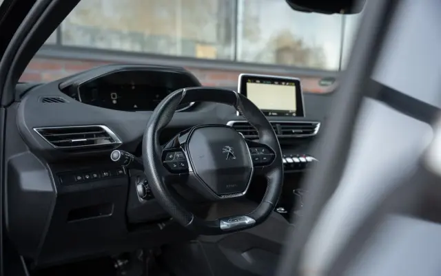 PEUGEOT 3008 1.6 PureTech Hybrid4 PHEV GT Pack S&S EAT8