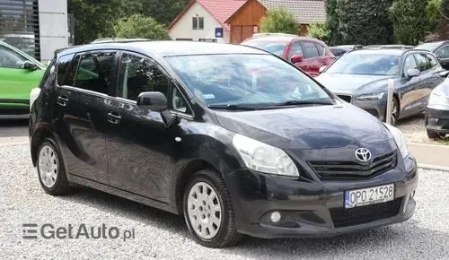 TOYOTA Verso 