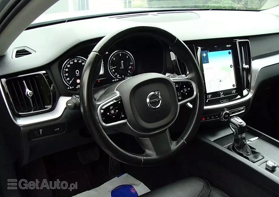 VOLVO V60 Cross Country D3 Geartronic Momentum
