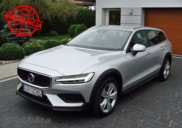 VOLVO V60 Cross Country D3 Geartronic Momentum