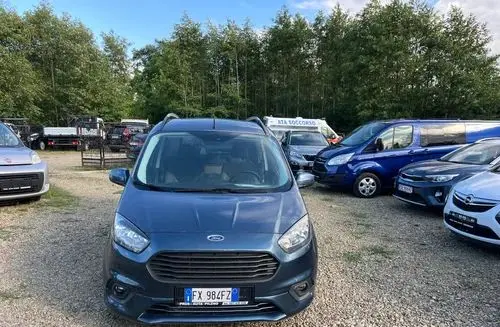 FORD Tourneo Courier 