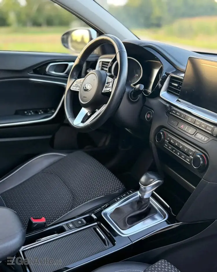 KIA Ceed 1.4 T-GDI DCT OPF Platinum Edition