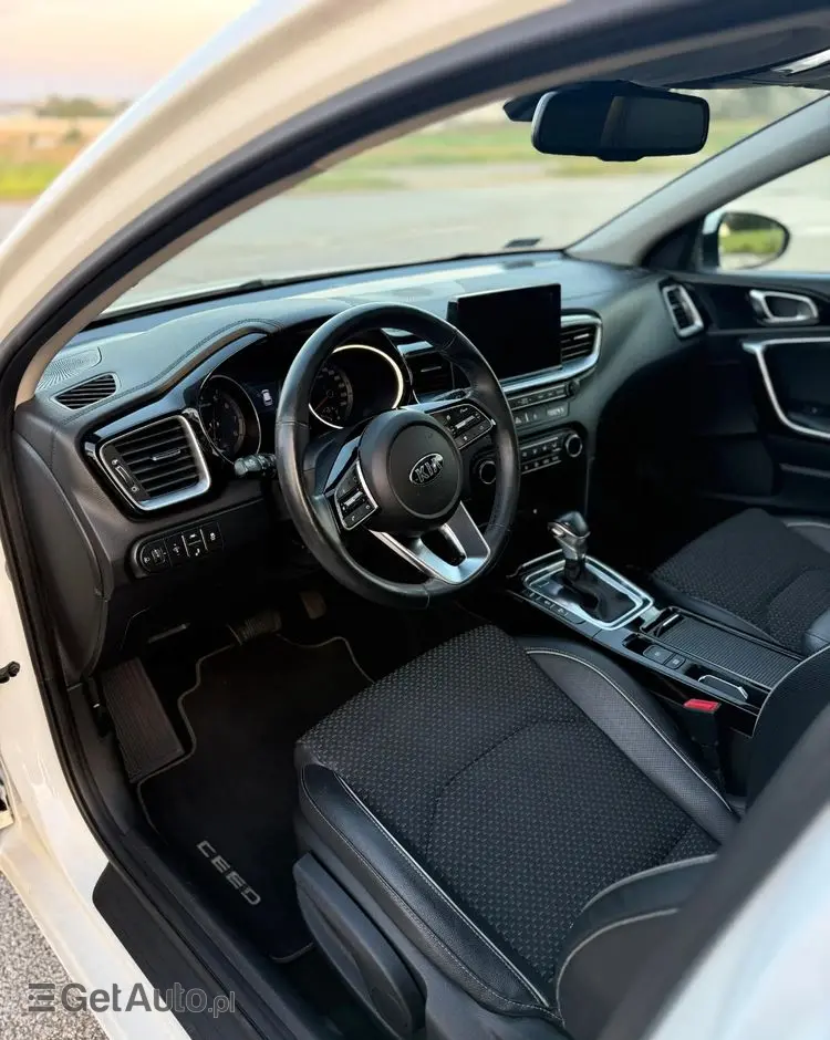 KIA Ceed 1.4 T-GDI DCT OPF Platinum Edition