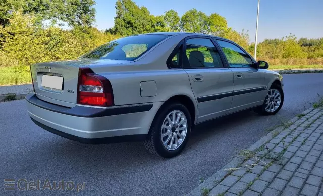 VOLVO S80 