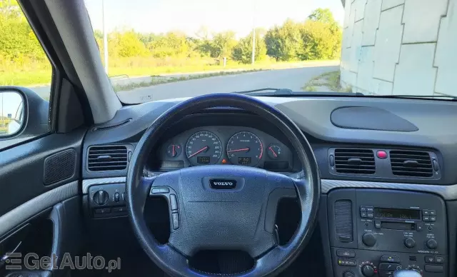 VOLVO S80 