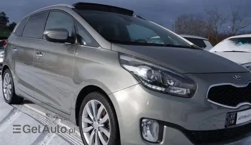 KIA Carens 