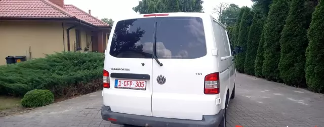 VOLKSWAGEN Transporter 