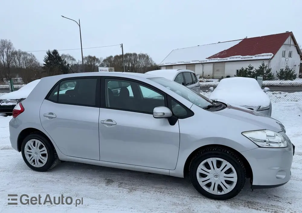 TOYOTA Auris 1.33 VVT-i Life
