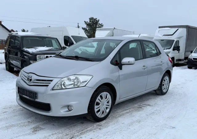 TOYOTA Auris 1.33 VVT-i Life