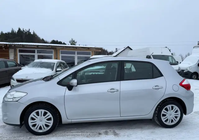 TOYOTA Auris 1.33 VVT-i Life