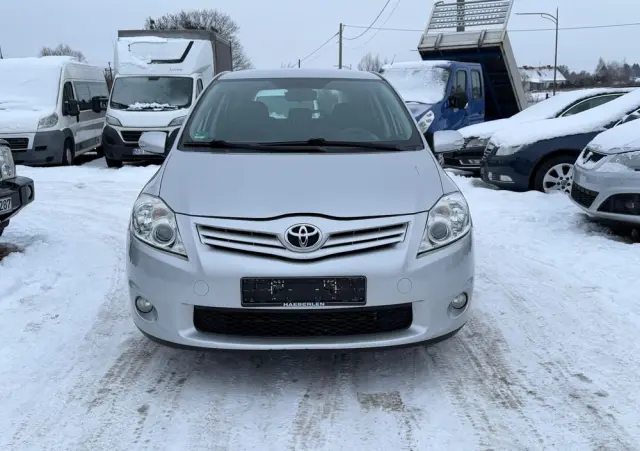 TOYOTA Auris 1.33 VVT-i Life