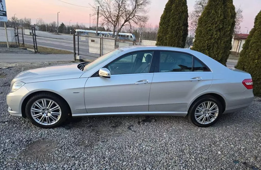 MERCEDES-BENZ Klasa E 