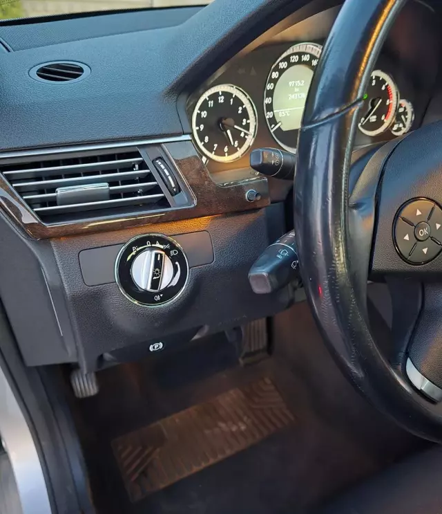 MERCEDES-BENZ Klasa E 