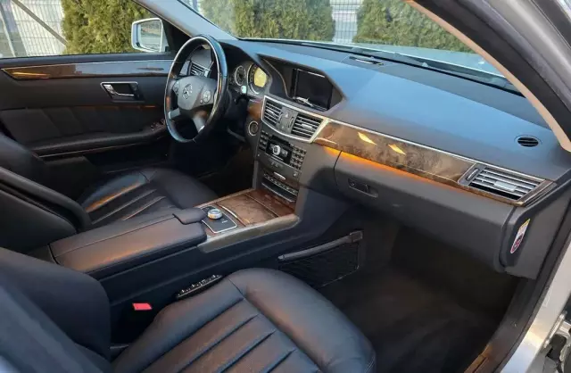 MERCEDES-BENZ Klasa E 