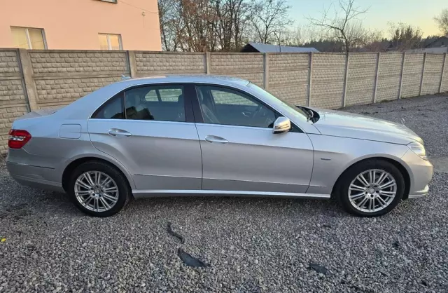 MERCEDES-BENZ Klasa E 