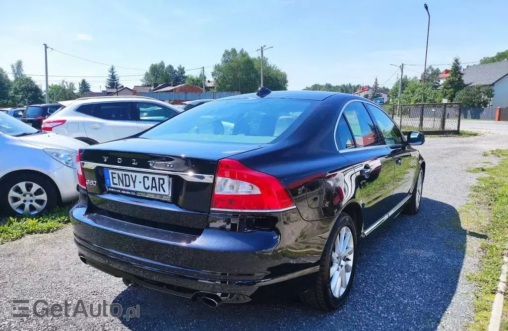 VOLVO S80 