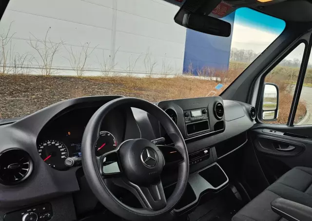 MERCEDES-BENZ ESPRINTER 