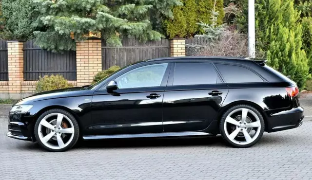 AUDI A6 