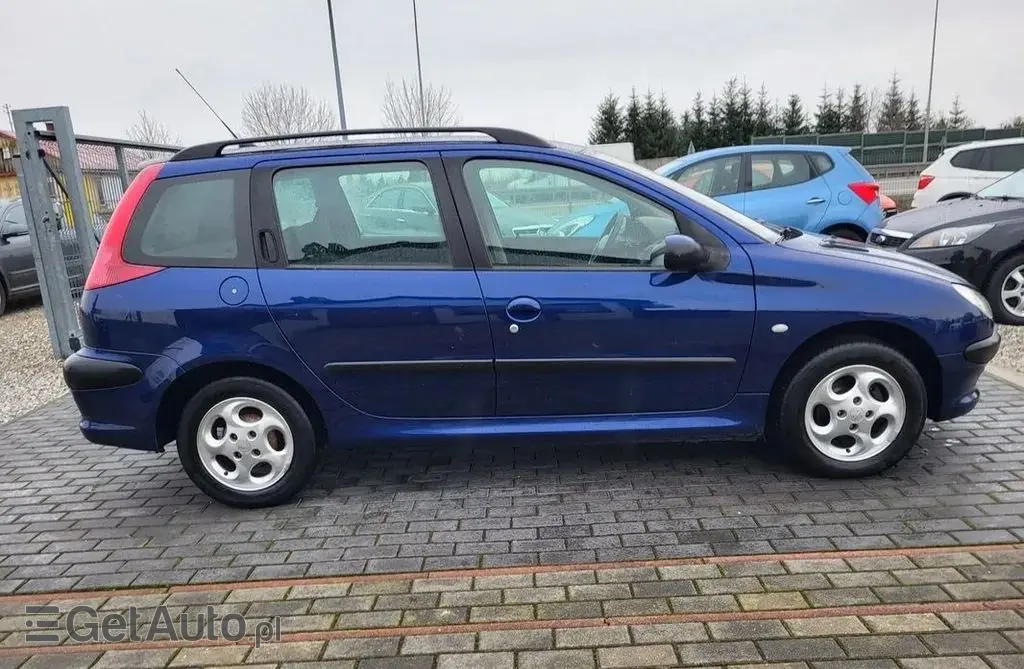 PEUGEOT 206 
