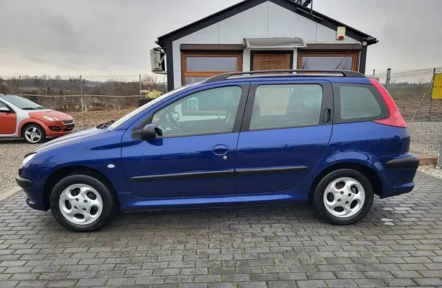 PEUGEOT 206 