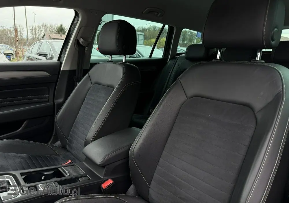 VOLKSWAGEN Passat 2.0 TSI Elegance DSG
